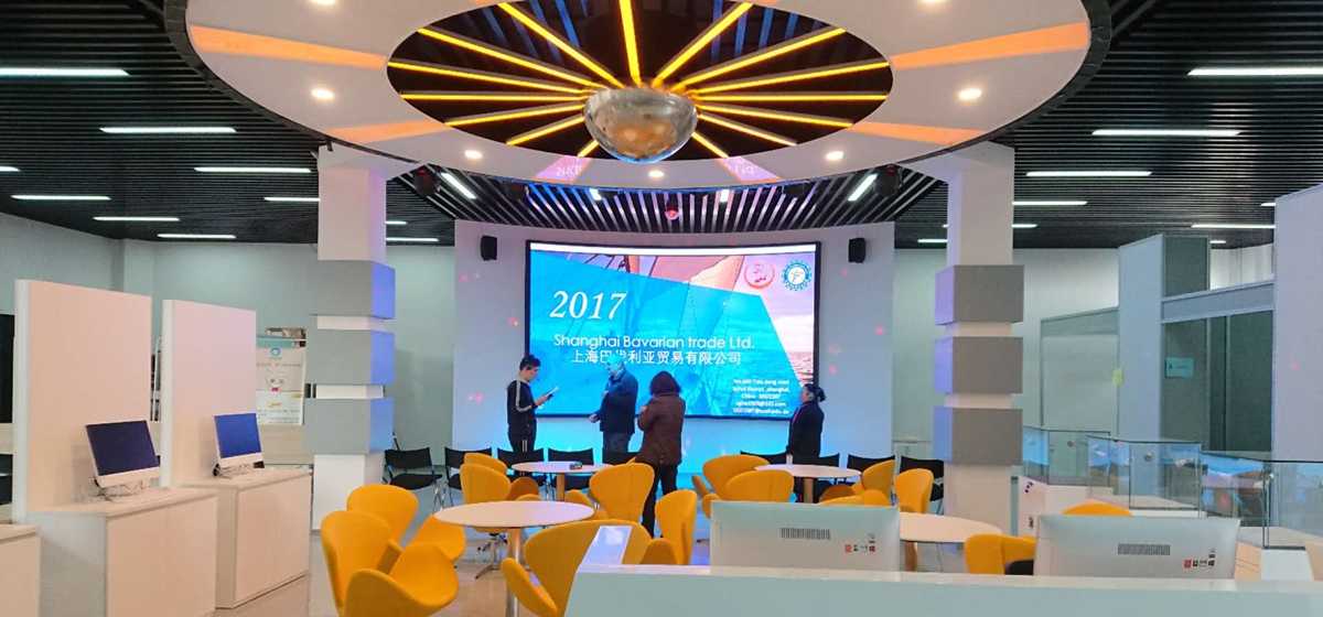 上海機械工業學校室內全彩顯示屏