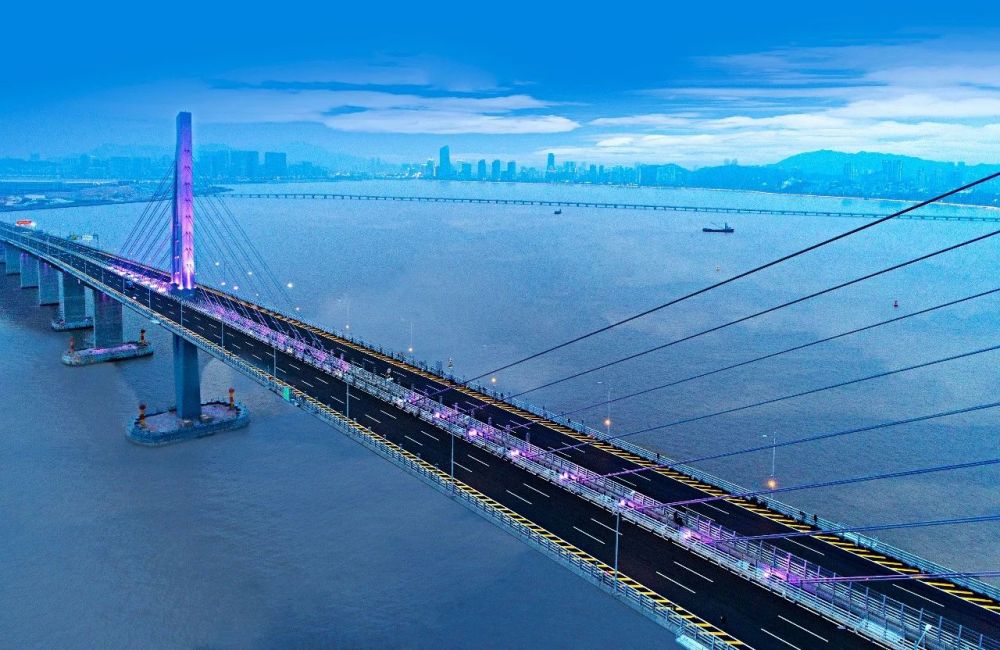 點亮,上海,東西大通道,全國至少,2500條隧道,跟閔行,這家企業,相關