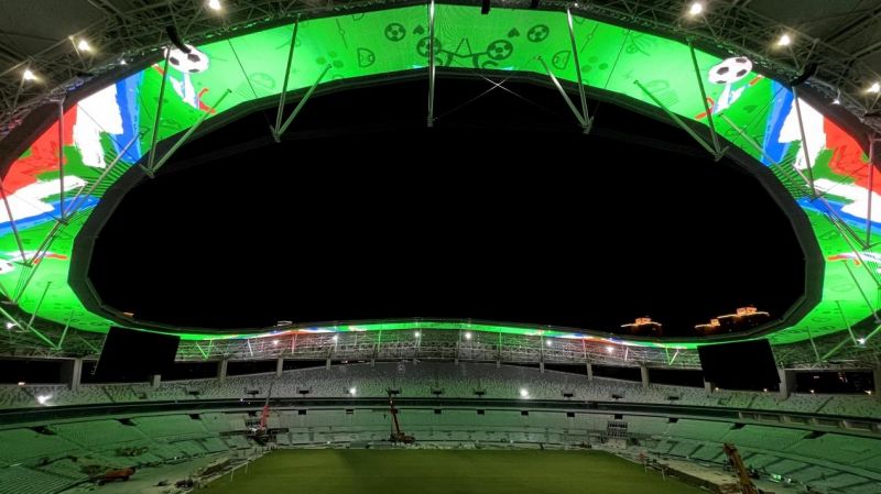 LED天幕屏,現(xiàn)身,上海體育場(chǎng)