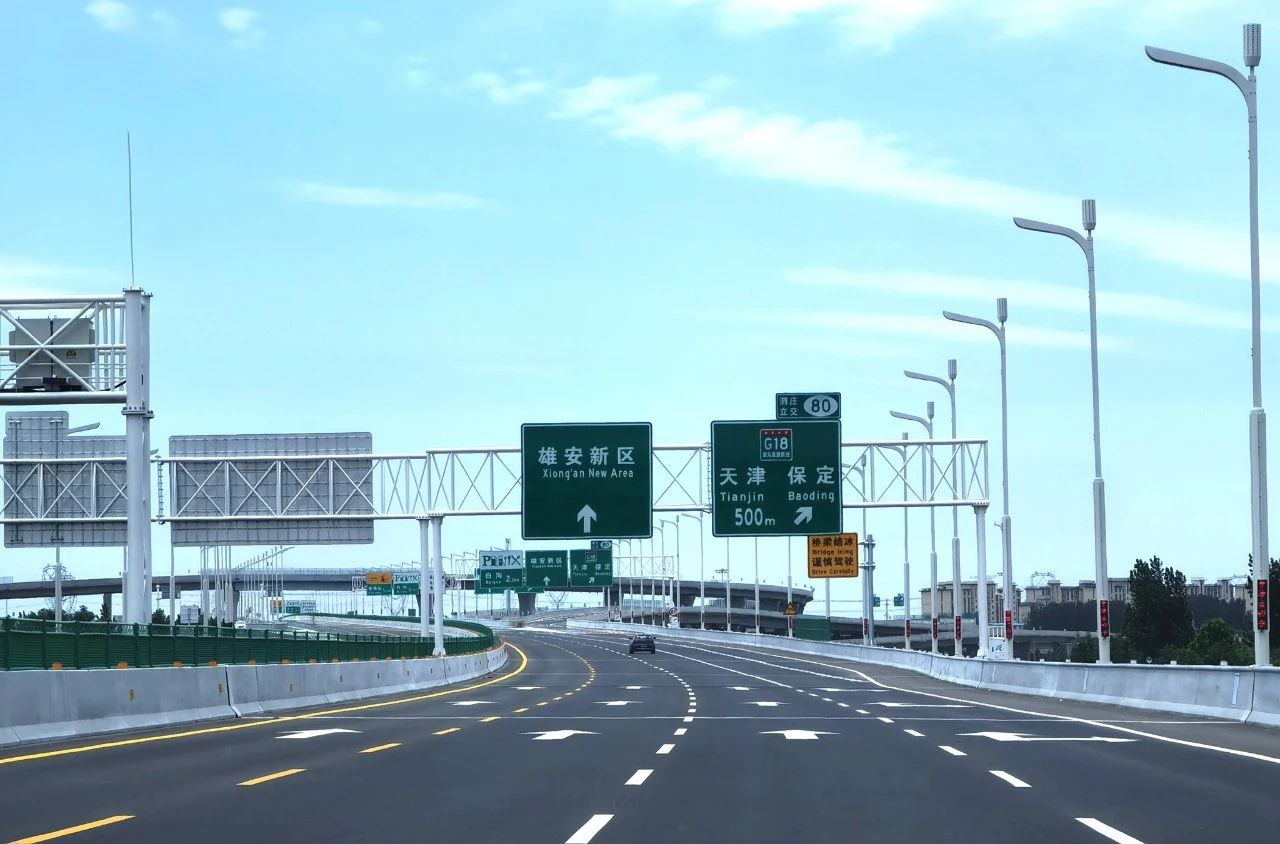 央視聚焦丨京雄高速自動(dòng)駕駛測(cè)試，三思智慧交通系統(tǒng)構(gòu)筑大數(shù)據(jù)核心設(shè)施