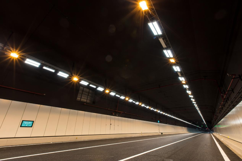 三思,隧道照明技術(shù),以創(chuàng)新方案,護(hù)航城市交通,新生態(tài)