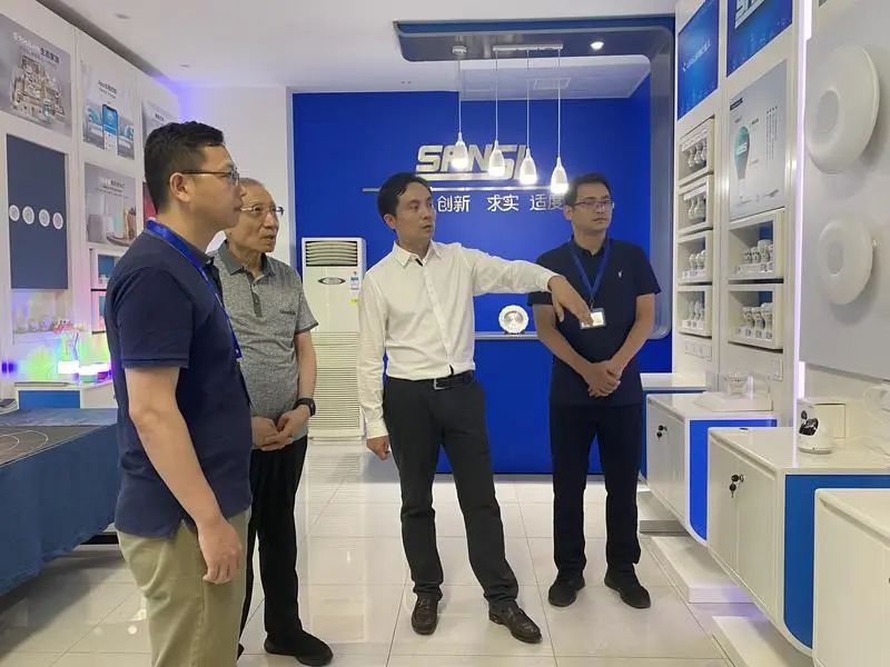 紐約時(shí)代廣場(chǎng),進(jìn)博會(huì),這家,LED全球領(lǐng)軍,民營企業(yè),贏的奧秘